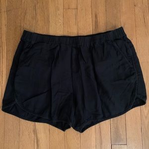 Madewell black shorts